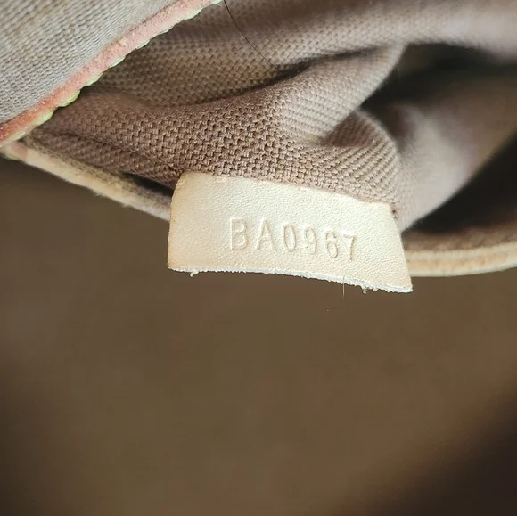 - `ღ´- ♥ -`ღ´ FABULOUS CONDITION `ღ´- ♥ -`ღ´ Authentic Louis Vuitton ALMA - Picture 5 of 17